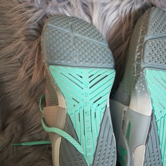 SOLD Under Armour Hovr Apex Training Shoes - Picture 7 of 13